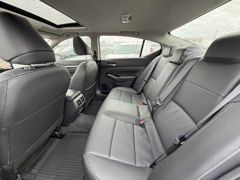 New 2025 Nissan Altima 2.5 SL image 17