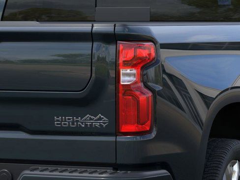 New 2026 Chevrolet Silverado 1500 High Country w/ High Country Premium Package AWD/4WD image 11