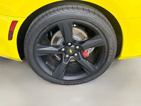 Used 2017 Chevrolet Camaro LT image 29