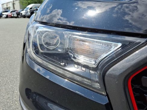Used 2021 Ford Ranger Lariat w/ Tremor Off-Road Package AWD/4WD image 9