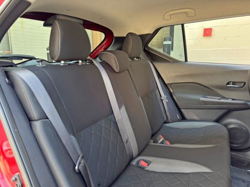 Used 2020 Nissan Kicks SV FWD image 32