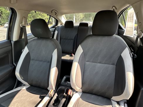 Used 2021 Nissan Versa SV FWD image 7