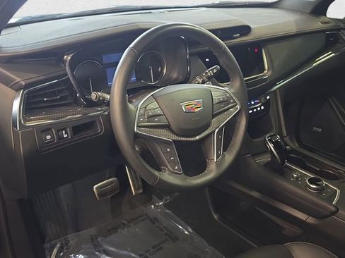 Certified 2024 Cadillac XT5 Sportv image 16
