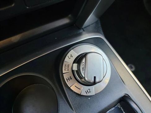 Used 2018 Toyota 4Runner SR5 image 24