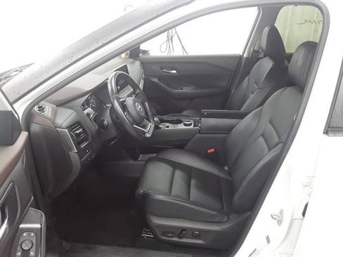Certified 2023 Nissan Rogue SV w/ SV Premium B Package AWD/4WD image 4
