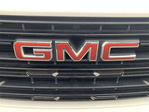 Used 2024 GMC Sierra 1500 Elevation image 30