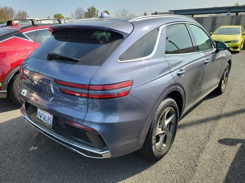 Certified 2026 Genesis GV70 2.5T image 5