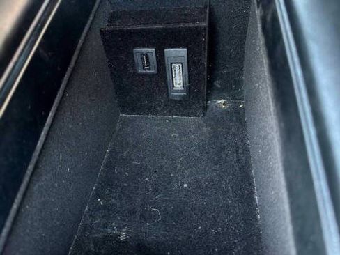 Used 2014 Mercedes-Benz E 350 Sedan image 31