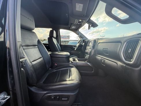 Used 2020 GMC Sierra 2500 Denali w/ Denali Ultimate Package AWD/4WD image 23
