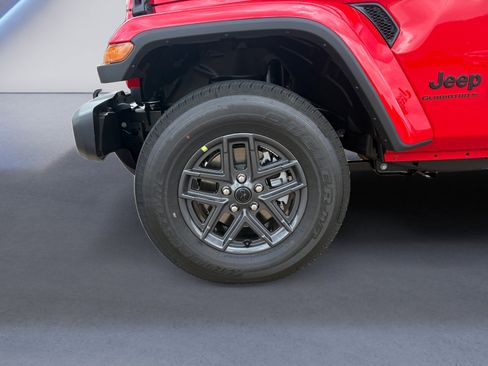 New 2025 Jeep Gladiator Sport image 14