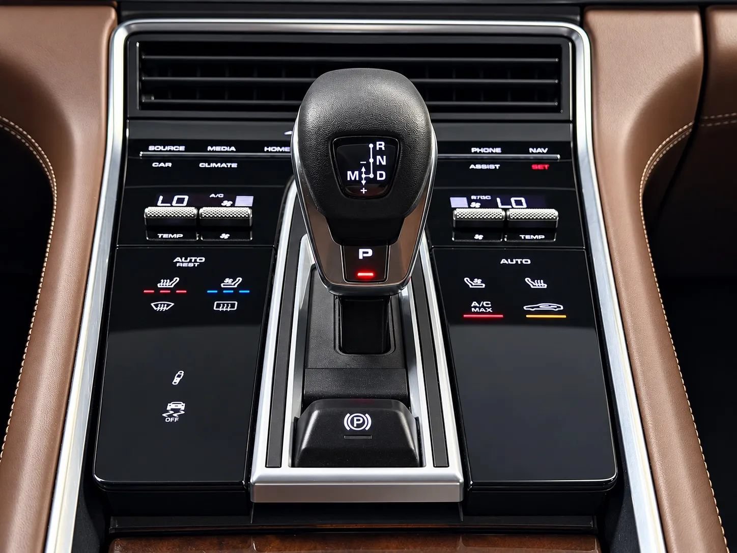 Used 2018 Porsche Panamera Turbo AWD/4WD image 56
