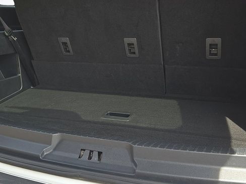 Used 2024 Ford Expedition XLT AWD/4WD image 8