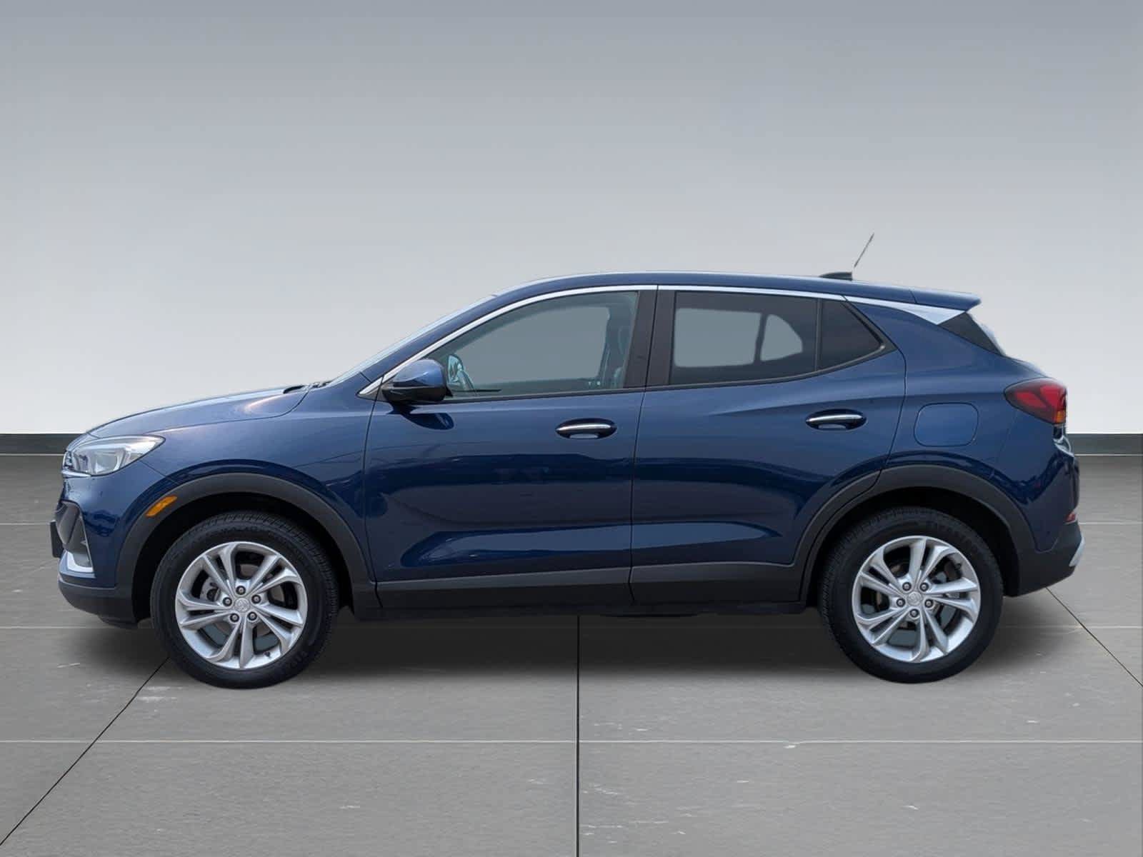 Used 2023 Buick Encore GX Preferred w/ Cold Weather Comfort Package AWD/4WD image 2