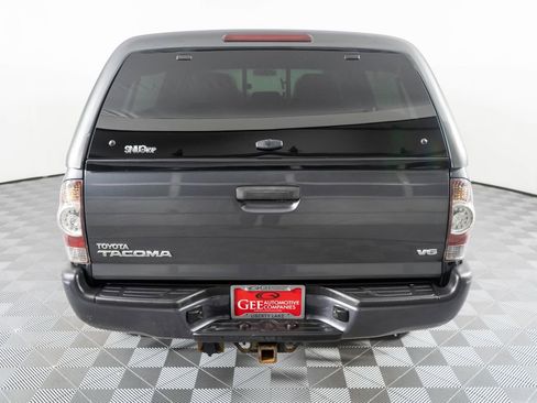 Used 2014 Toyota Tacoma 4x4 Double Cab w/ TRD Sport Package image 5