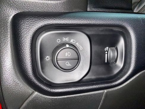 Used 2026 RAM 2500 Big Horn AWD/4WD image 32