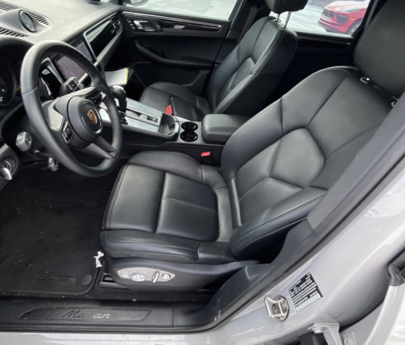 Certified 2023 Porsche Macan AWD/4WD image 4