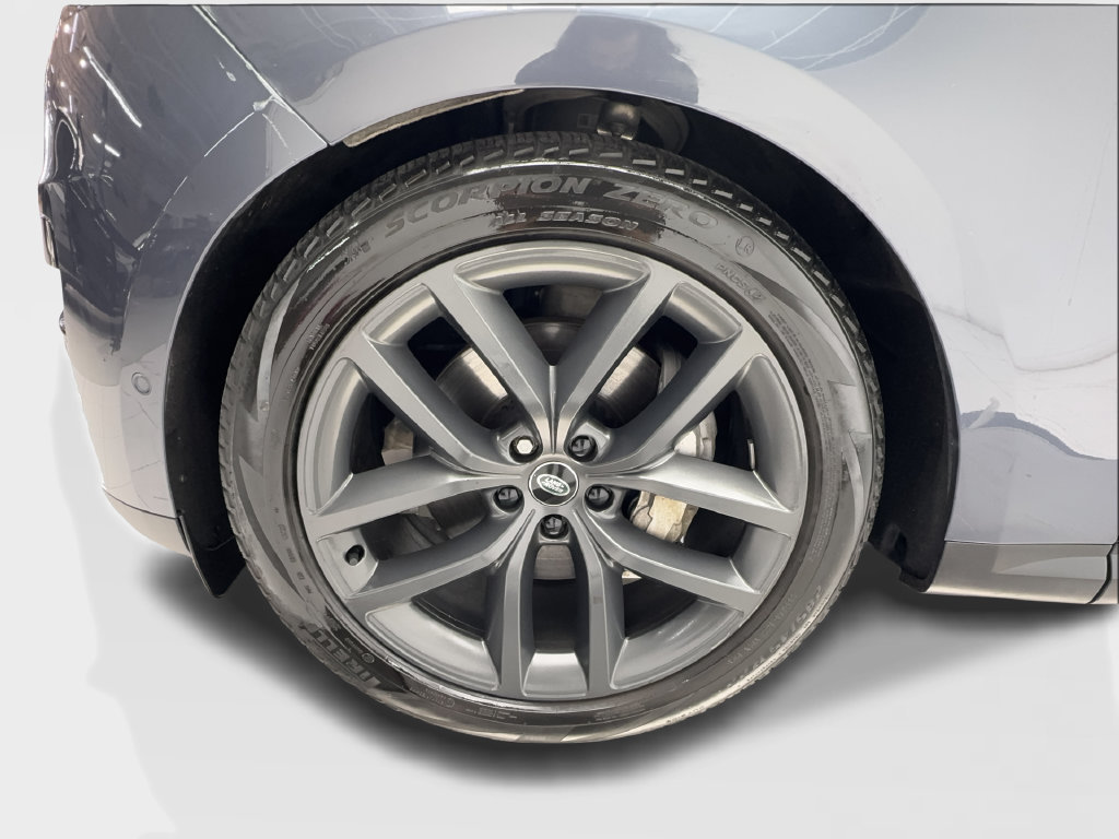 Used 2024 Land Rover Range Rover Sport SE AWD/4WD image 15