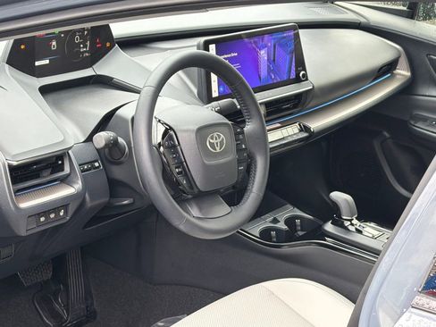 Used 2024 Toyota Prius XLE image 13