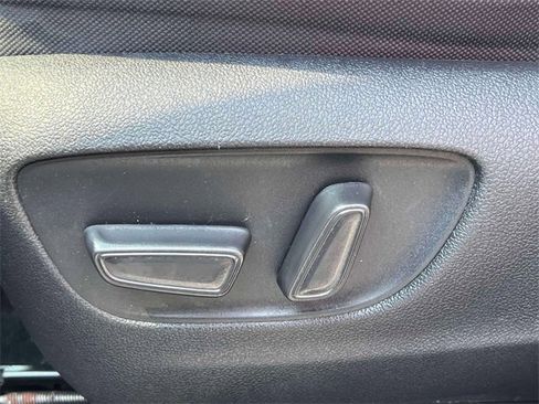 Certified 2021 Toyota Highlander LE image 24