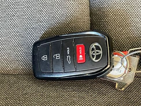 Used 2025 Toyota Camry LE image 22