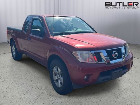 Used 2012 Nissan Frontier SV image 1