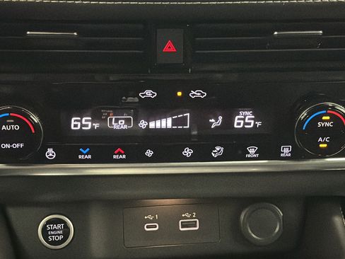Used 2021 Nissan Rogue SL FWD image 18