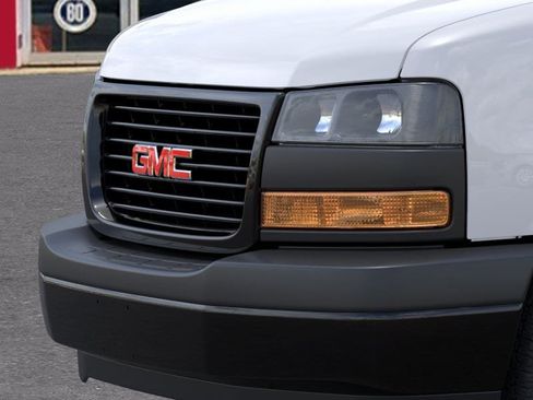 New 2026 GMC Savana 2500 RWD image 37