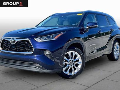 Used 2023 Toyota Highlander Limited