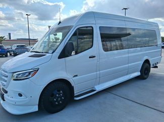 Used 2023 Mercedes-Benz Sprinter 3500 video 4