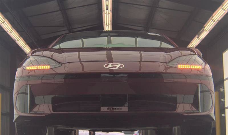 Used 2024 Hyundai Ioniq 6 Limited RWD image 2
