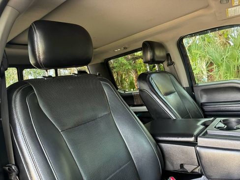Used 2017 Ford F250 Lariat w/ Lariat Ultimate Package AWD/4WD image 17
