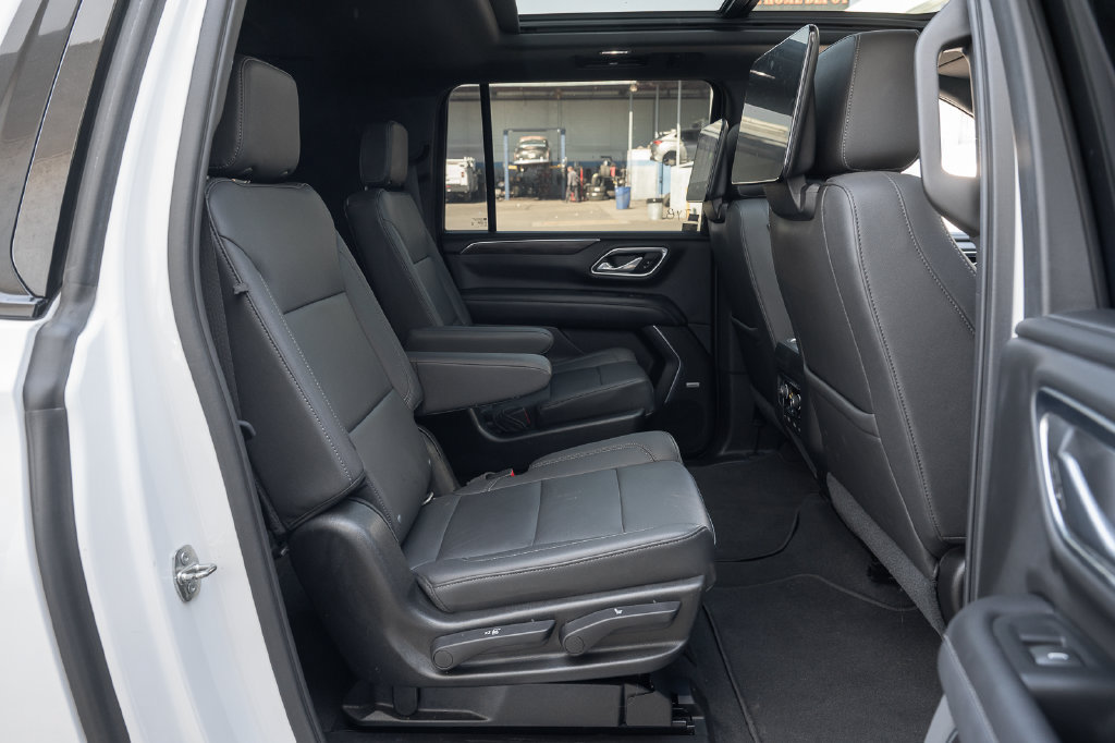 Used 2021 Chevrolet Suburban Z71 w/ Z71 Off-Road Package AWD/4WD image 50