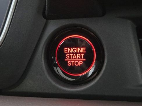 Used 2025 Honda Pilot Elite image 17