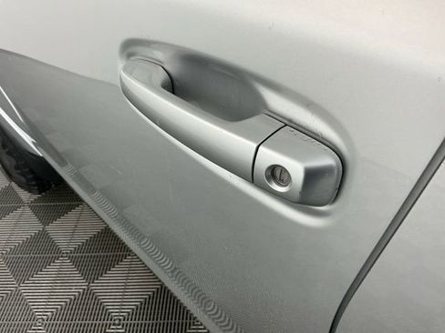 Used 2018 Toyota 4Runner SR5 Premium image 11