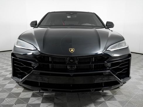 Used 2025 Lamborghini Urus SE image 2