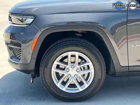 Certified 2025 Jeep Grand Cherokee Laredo X image 5