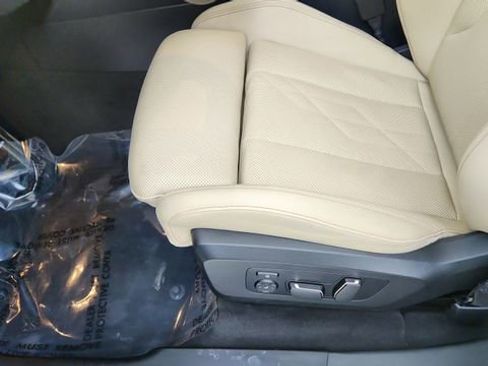 Used 2025 BMW X3 xDrive30i w/ Premium Package image 34