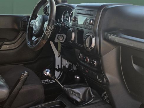 Used 2013 Jeep Wrangler Sport w/ Connectivity Group AWD/4WD image 25