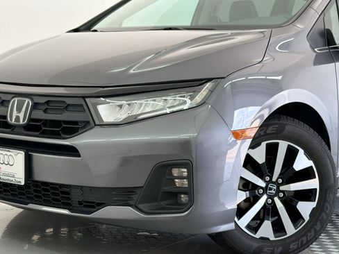 Used 2025 Honda Odyssey EX-L image 11