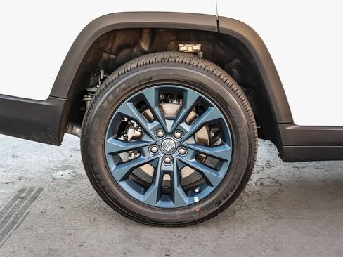New 2026 Jeep Grand Cherokee L Limited AWD/4WD image 12
