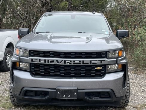 Used 2022 Chevrolet Silverado 1500 Custom image 2