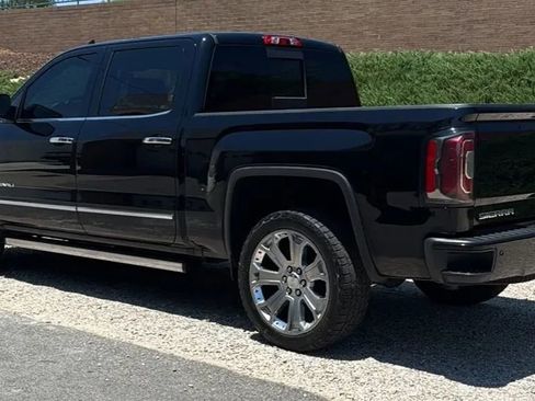Used 2017 GMC Sierra 1500 Denali w/ Denali Ultimate Package AWD/4WD image 6