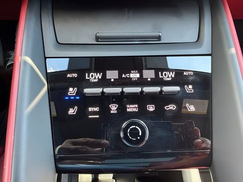 Used 2025 Porsche Macan 4S Electric w/ Premium Package AWD/4WD image 19