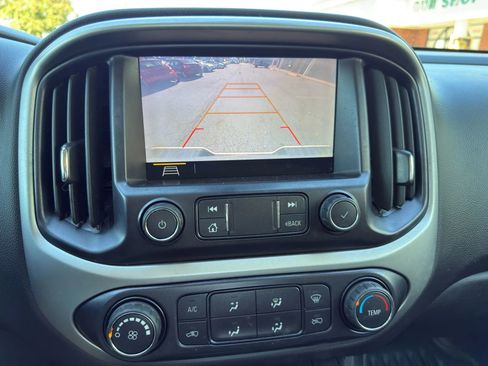 Used 2020 Chevrolet Colorado LT w/ Safety Package image 9