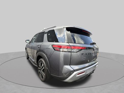 Used 2023 Nissan Pathfinder Platinum w/ Lighting Package (N93) AWD/4WD image 2