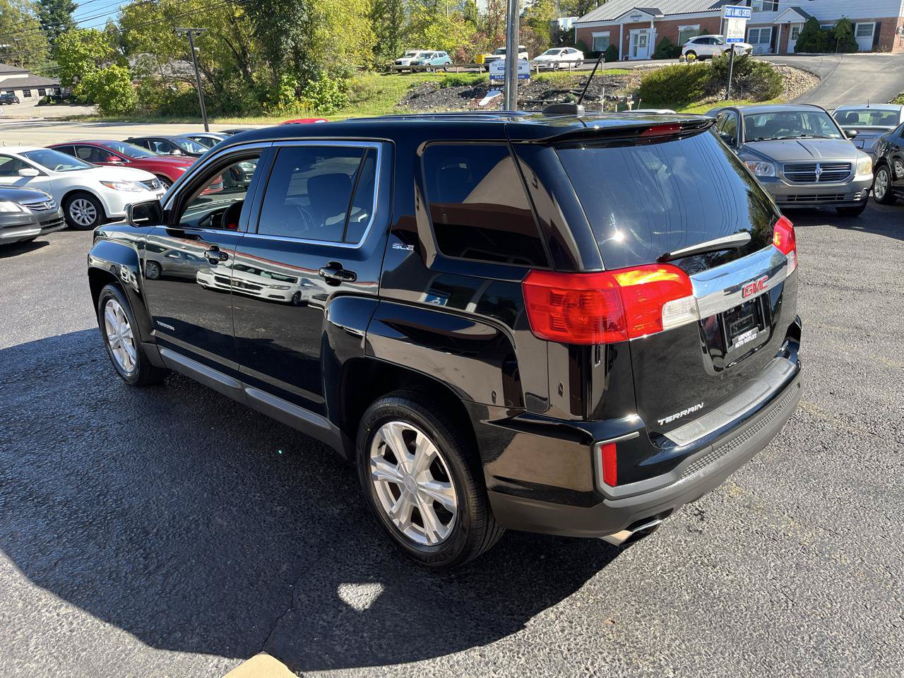 Used 2017 GMC Terrain SLE AWD/4WD image 11