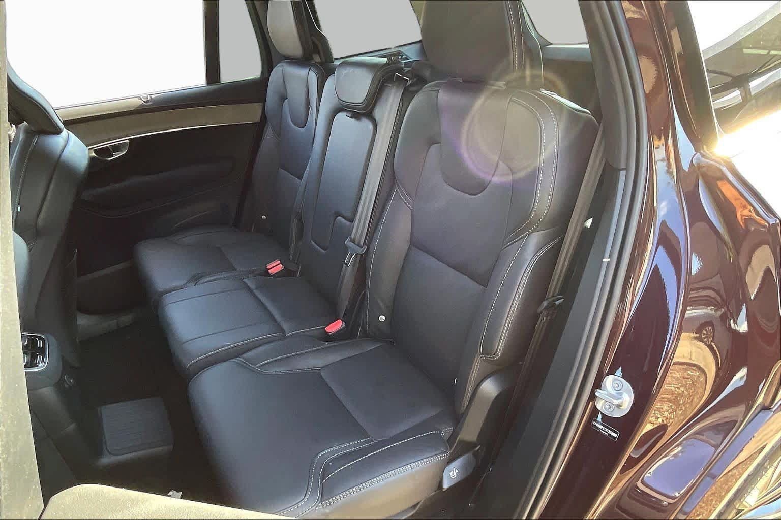 Used 2025 Volvo XC90 T8 Ultra w/ Protection Package Premier AWD/4WD image 21