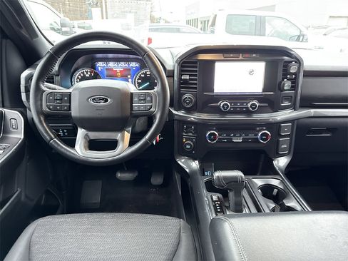 Used 2022 Ford F150 XLT w/ XLT Black Appearance Package image 11