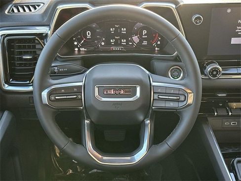 New 2026 GMC Canyon Elevation image 8