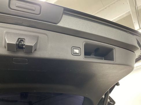 Used 2020 GMC Terrain SLT w/ Preferred Package image 32